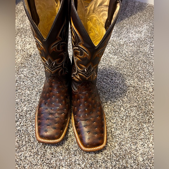 Other - Mens 9.5 Dark brown Ostrich boots